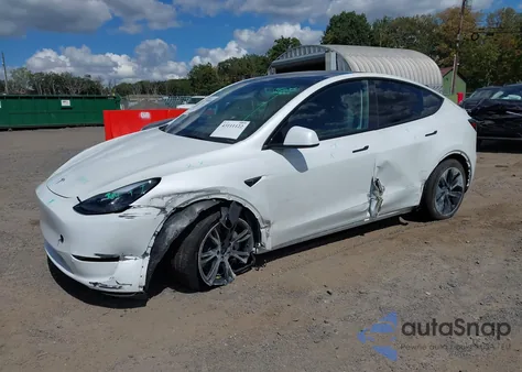 2024 Tesla Model Y Long Range Dual Motor All-Wheel Drive from USA, damaged, VIN 7SAYGAEE2RF118125